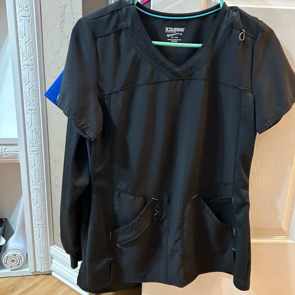Women’s Scrubs